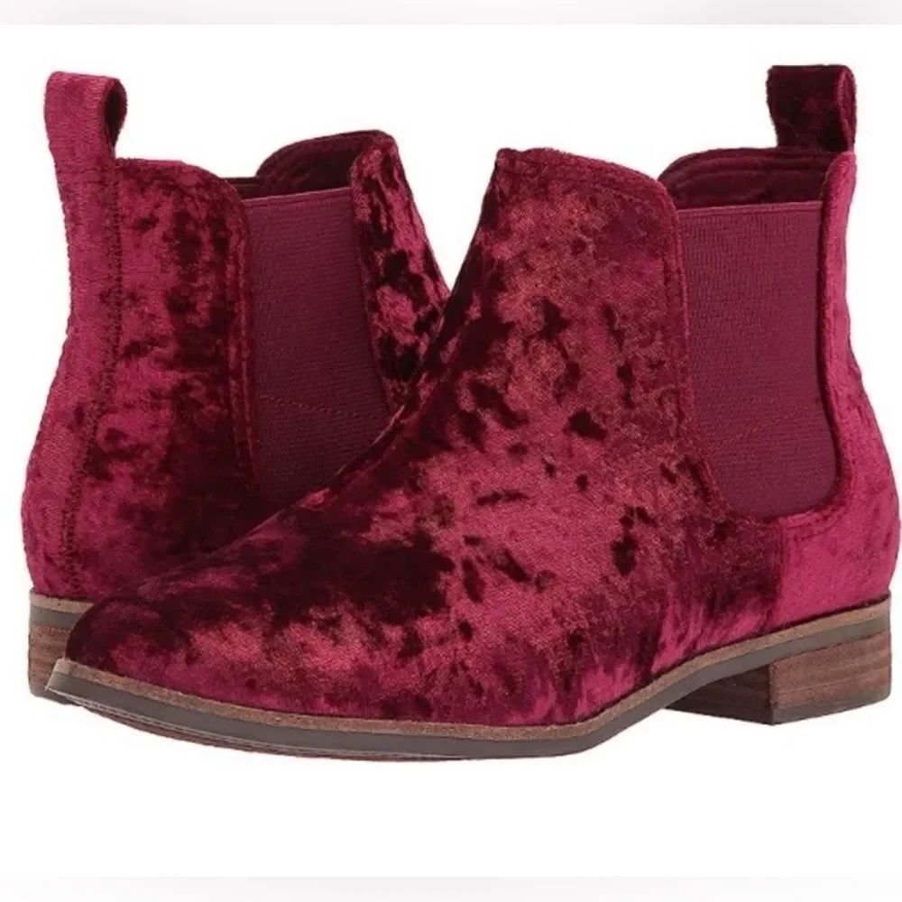 TOMS Womens Ella Chelsea Velvet Casual Boots